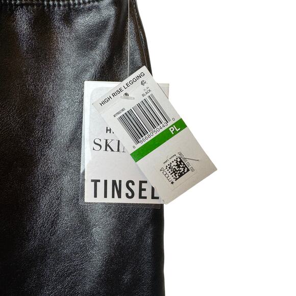 NWT Tinsel Skinny Black Faux Leather Pants - Petite Large - Picture 3 of 9